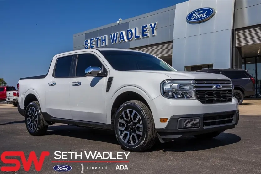 2022 Ford Maverick Lariat photo 1