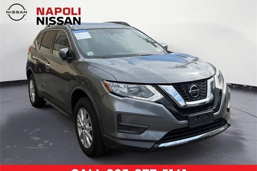 2019 Nissan Rogue SV photo 1