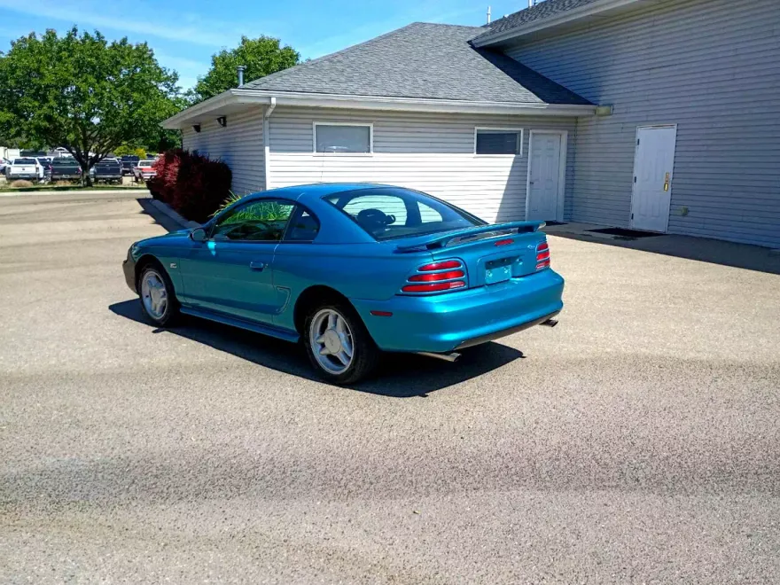 1994 Ford Mustang GT photo 1