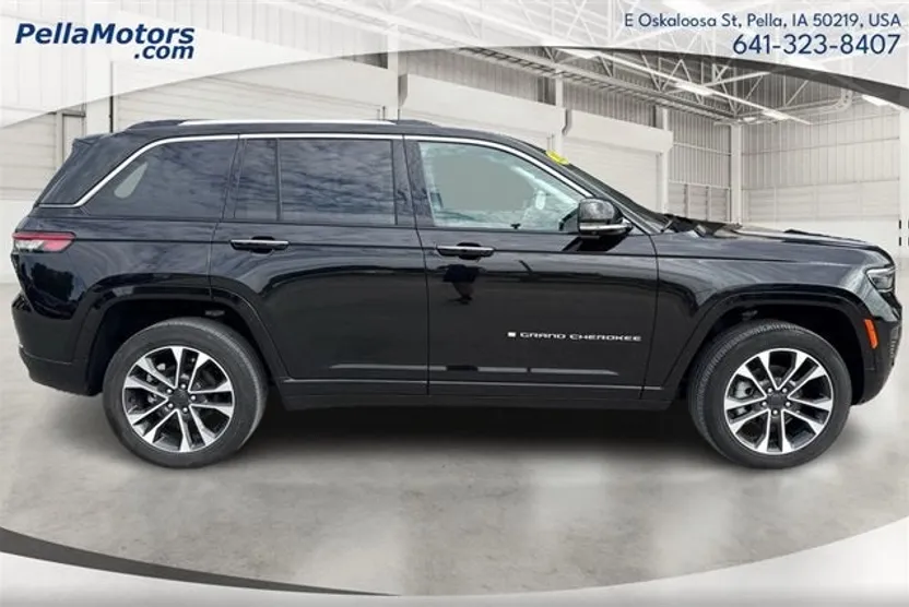 2022 Jeep Grand Cherokee Overland photo 1