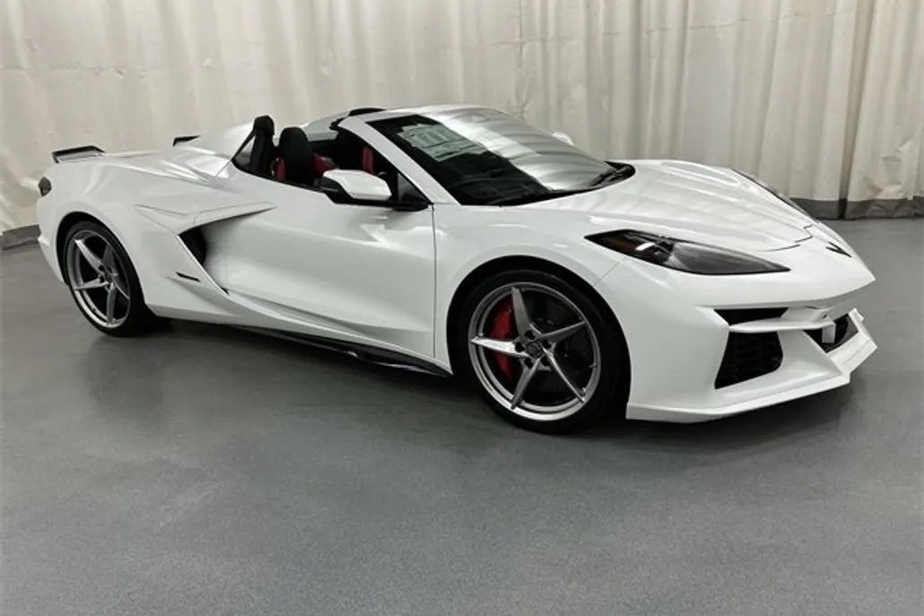 2025 Chevrolet Corvette E-Ray 2LZ photo 1