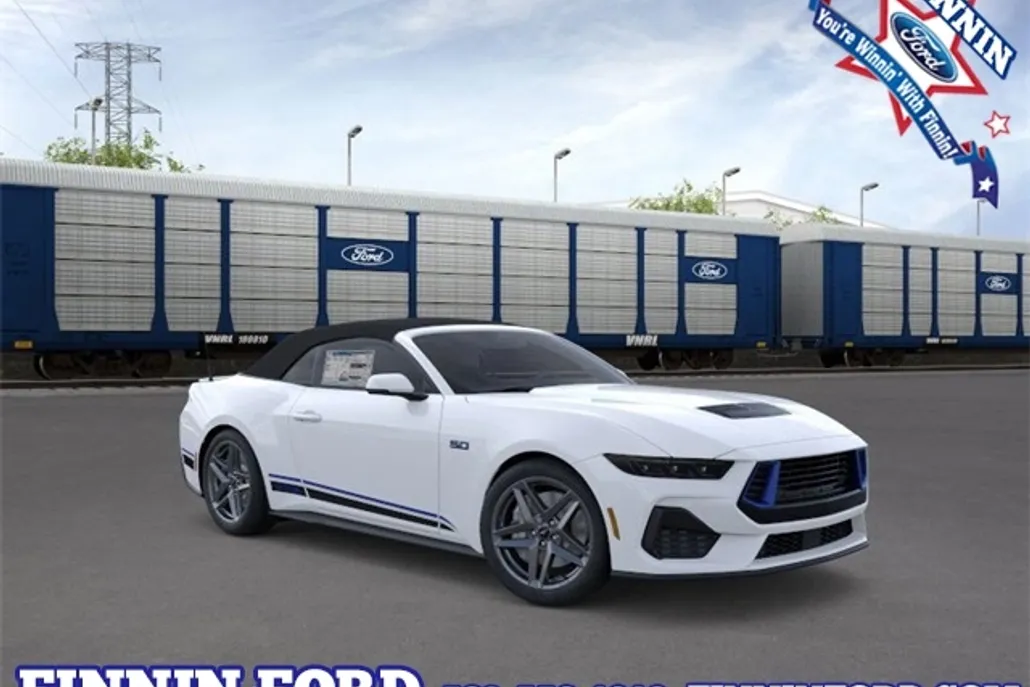 2025 Ford Mustang GT Premium Convertible photo 1
