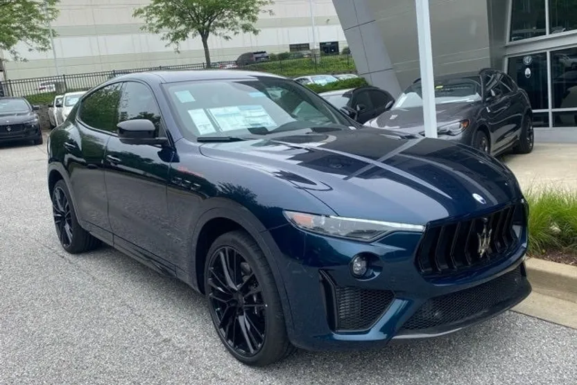 2024 Maserati Levante Trofeo photo 1