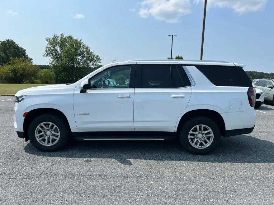 2023 Chevrolet Tahoe LT photo 1