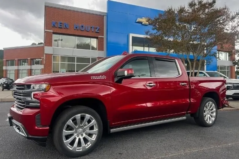 2022 Chevrolet Silverado 1500 High Country photo 1
