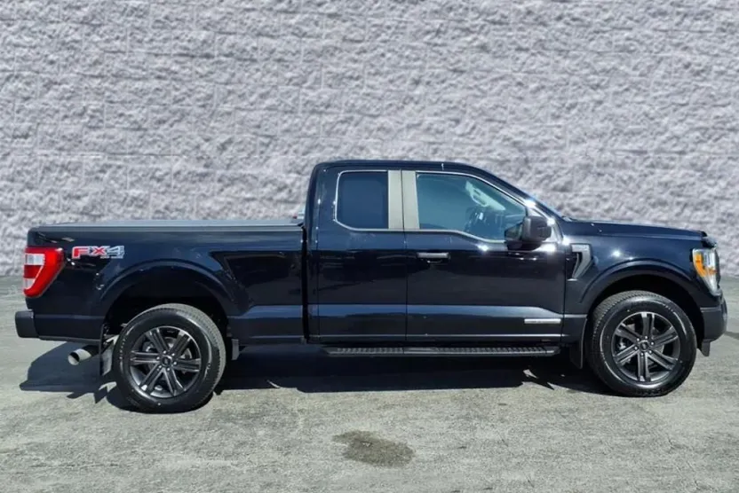 2021 Ford F-150 XL photo 1