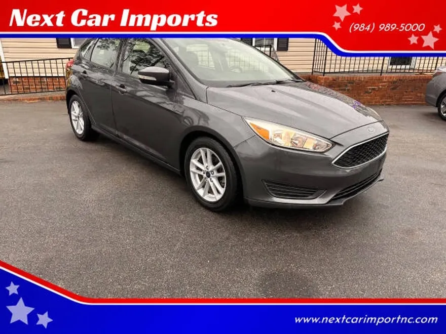 2017 Ford Focus SE photo 1