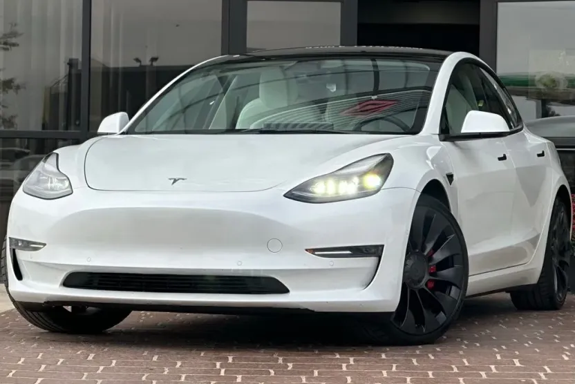 2022 Tesla Model 3 Performance photo 1