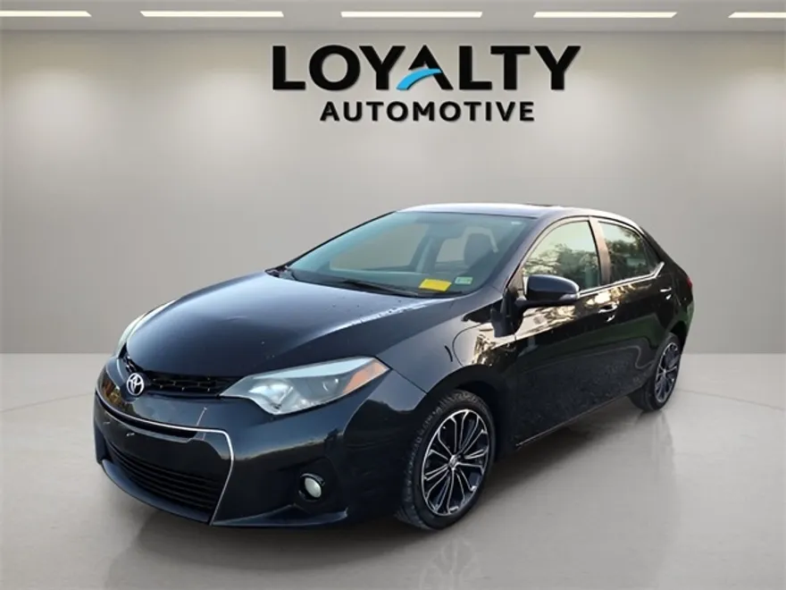 2014 Toyota Corolla Plus photo 1