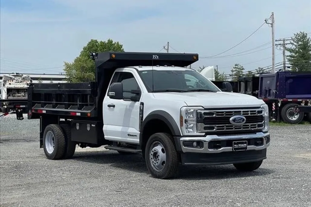 2024 Ford F-550 photo 1