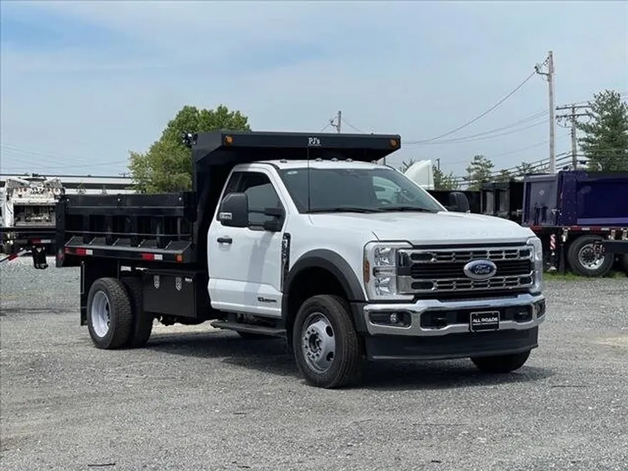 2024 Ford F-550 photo 1