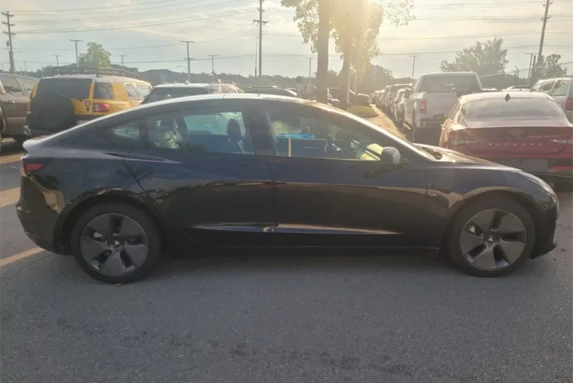 2021 Tesla Model 3 Long Range photo 1