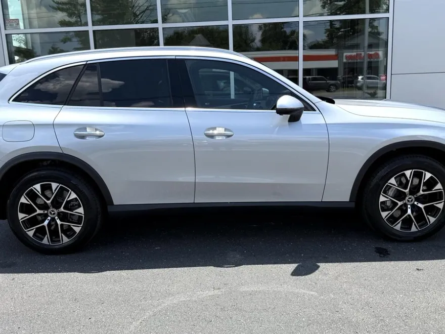 2025 Mercedes Benz GLC 350e 4MATIC photo 1