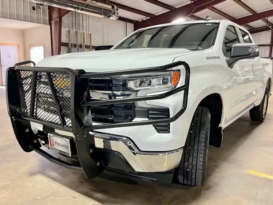2023 Chevrolet Silverado 1500 LT photo 1
