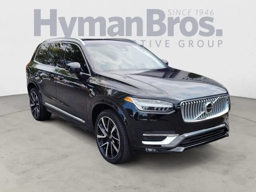 2024 Volvo XC90 AWD Plus photo 1