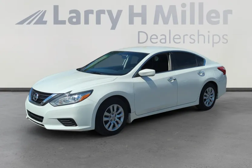 2017 Nissan Altima 2.5 S photo 1