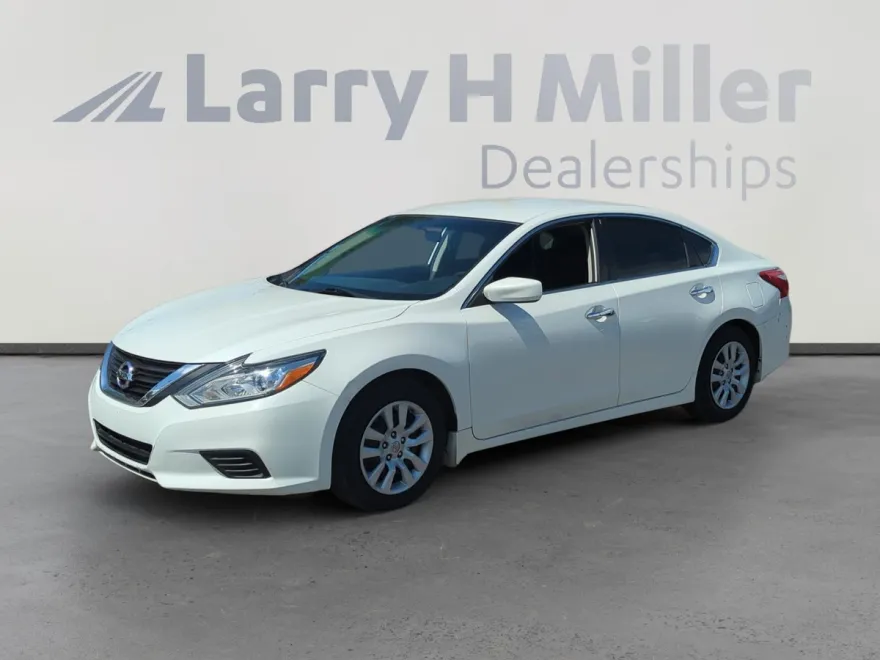 2017 Nissan Altima 2.5 S photo 1