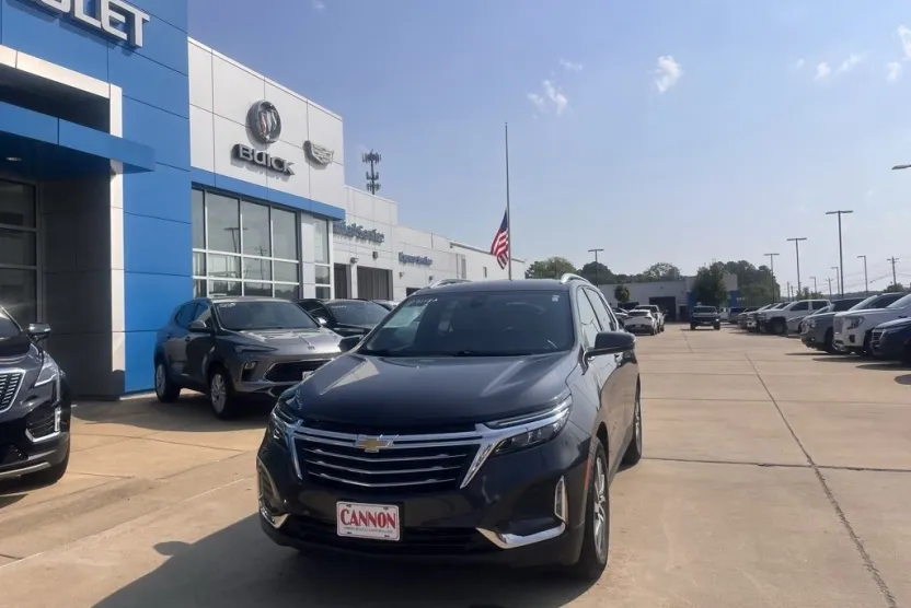 2022 Chevrolet Equinox Premier photo 1