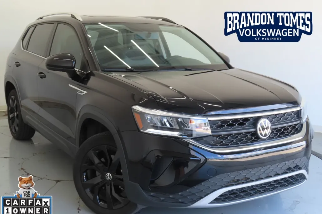 2022 Volkswagen Taos SE photo 1