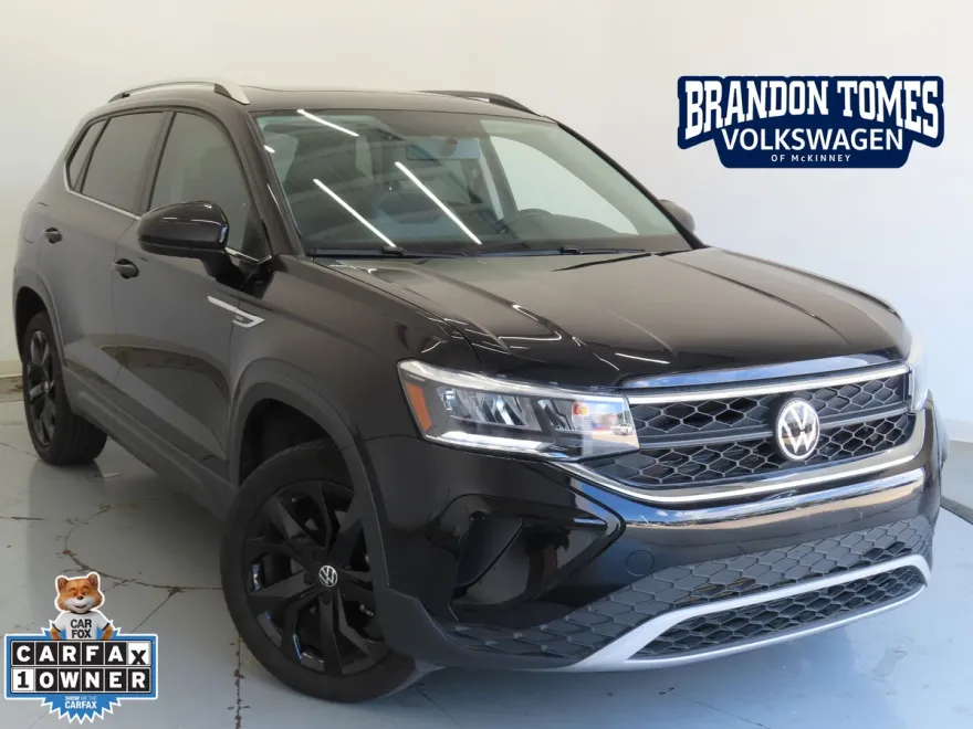 2022 Volkswagen Taos SE photo 1