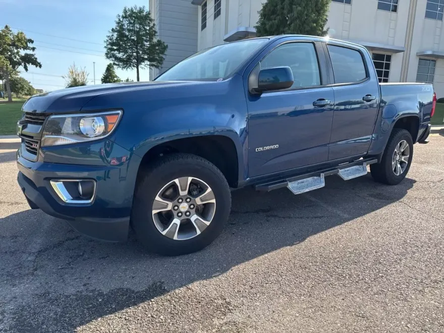 2019 Chevrolet Colorado Z71 photo 1