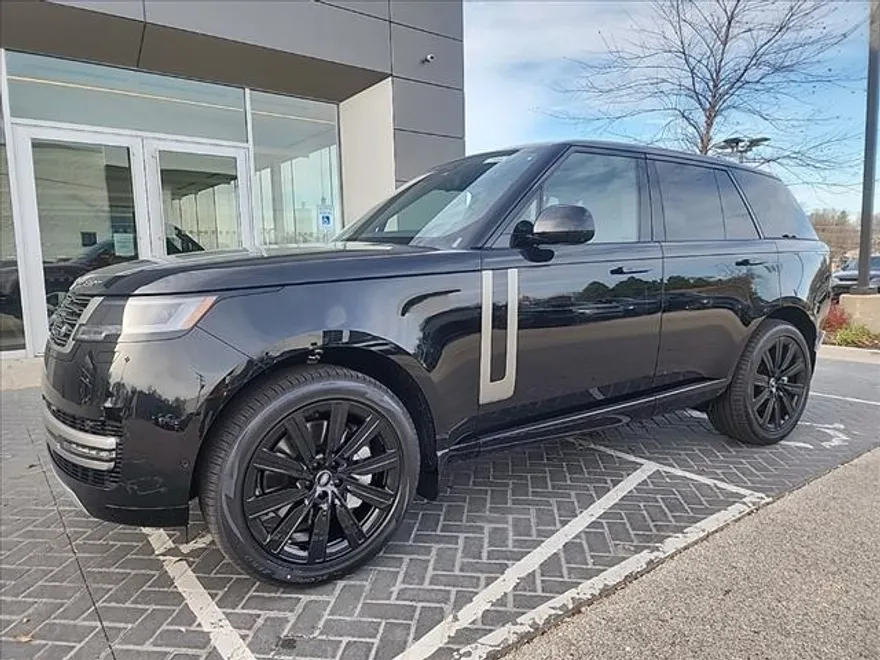 2025 Land Rover Range Rover SE photo 1