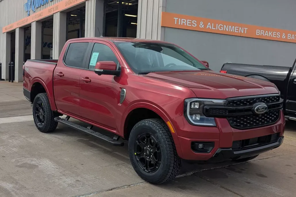2025 Ford Ranger Lariat photo 1