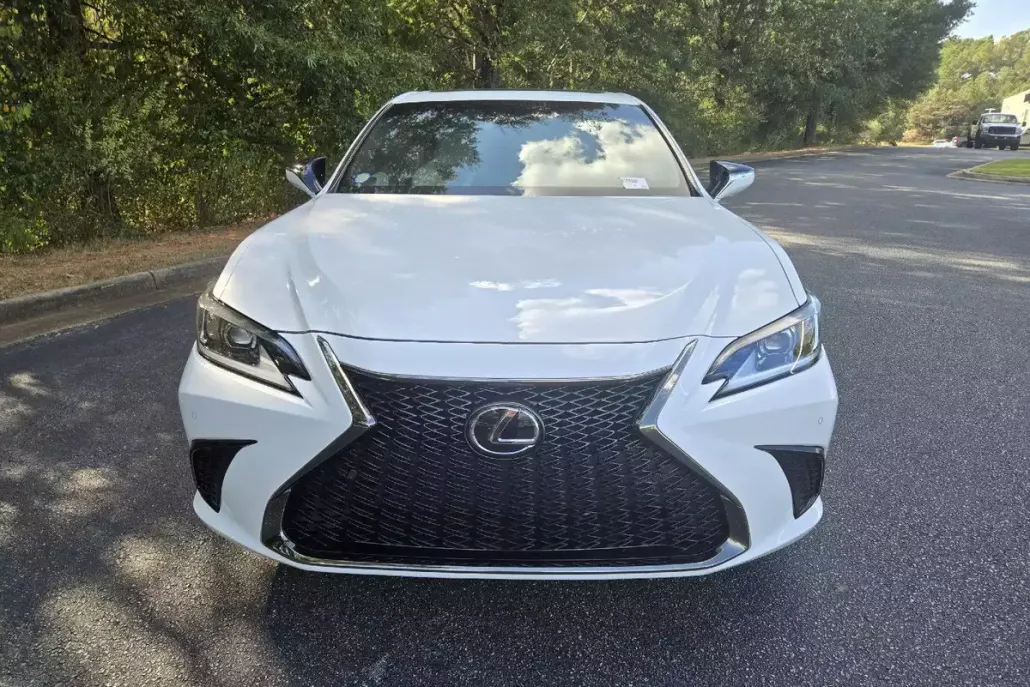 2023 Lexus ES 350 F SPORT Handling photo 1