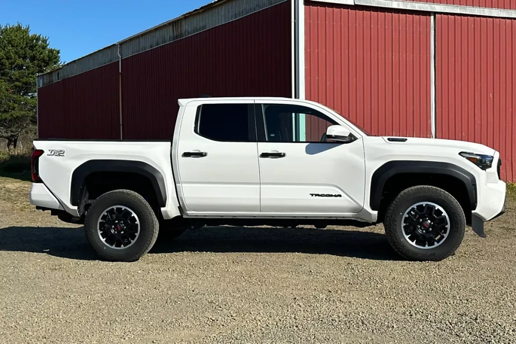 2024 Toyota Tacoma TRD photo 1