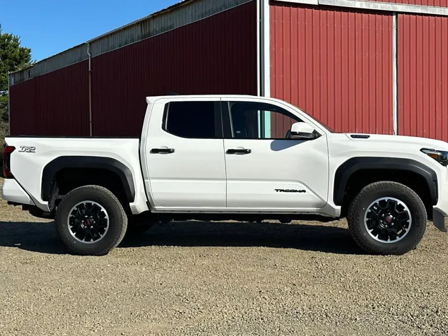 2024 Toyota Tacoma TRD photo 1