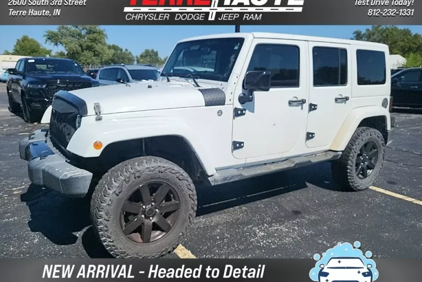 2014 Jeep Wrangler Unlimited Sahara photo 1