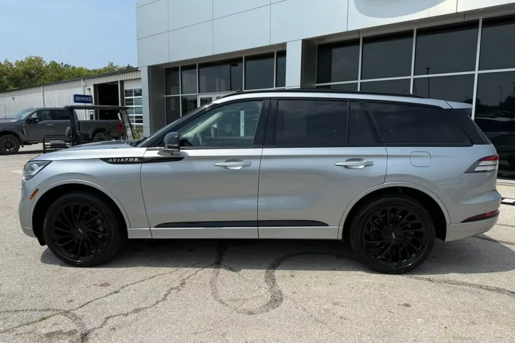 2024 Lincoln Aviator Reserve photo 1
