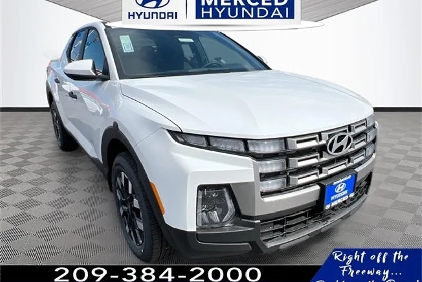 2025 Hyundai Santa Cruz SE photo 1
