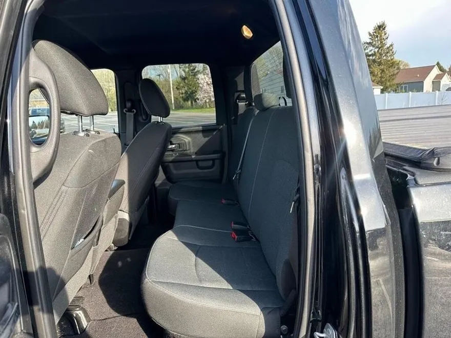 2022 Ram 1500 Classic Warlock photo 15