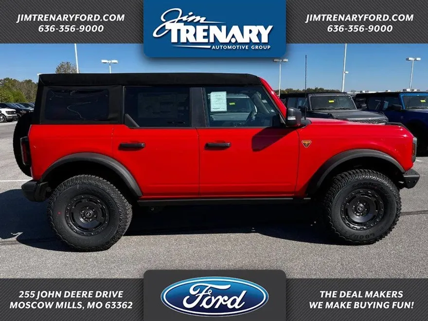 2024 Ford Bronco Badlands photo 1