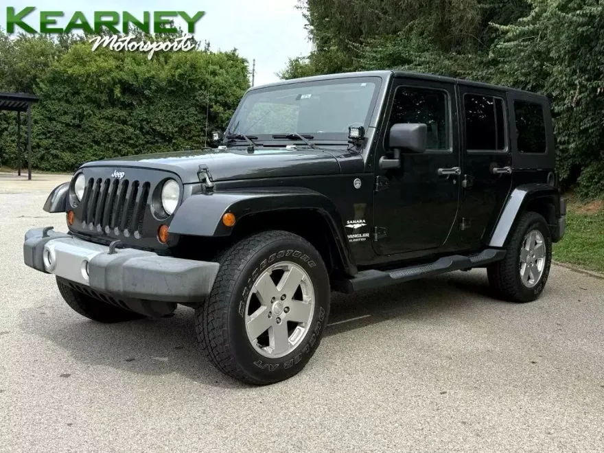 2010 Jeep Wrangler Unlimited Sahara photo 1
