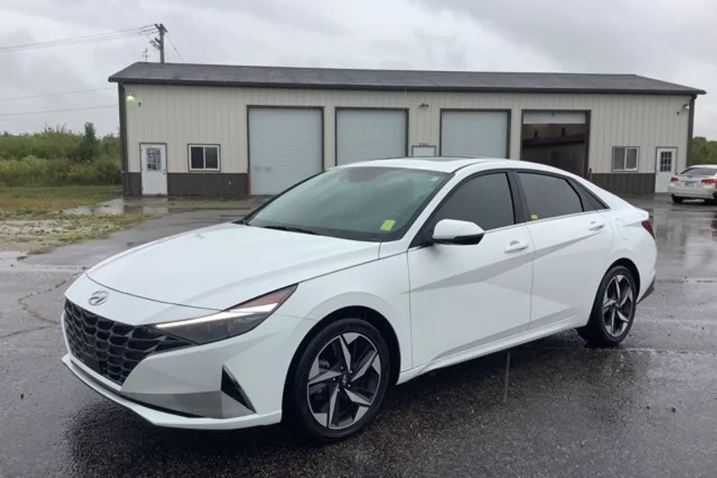 2023 Hyundai Elantra Hybrid Limited photo 1