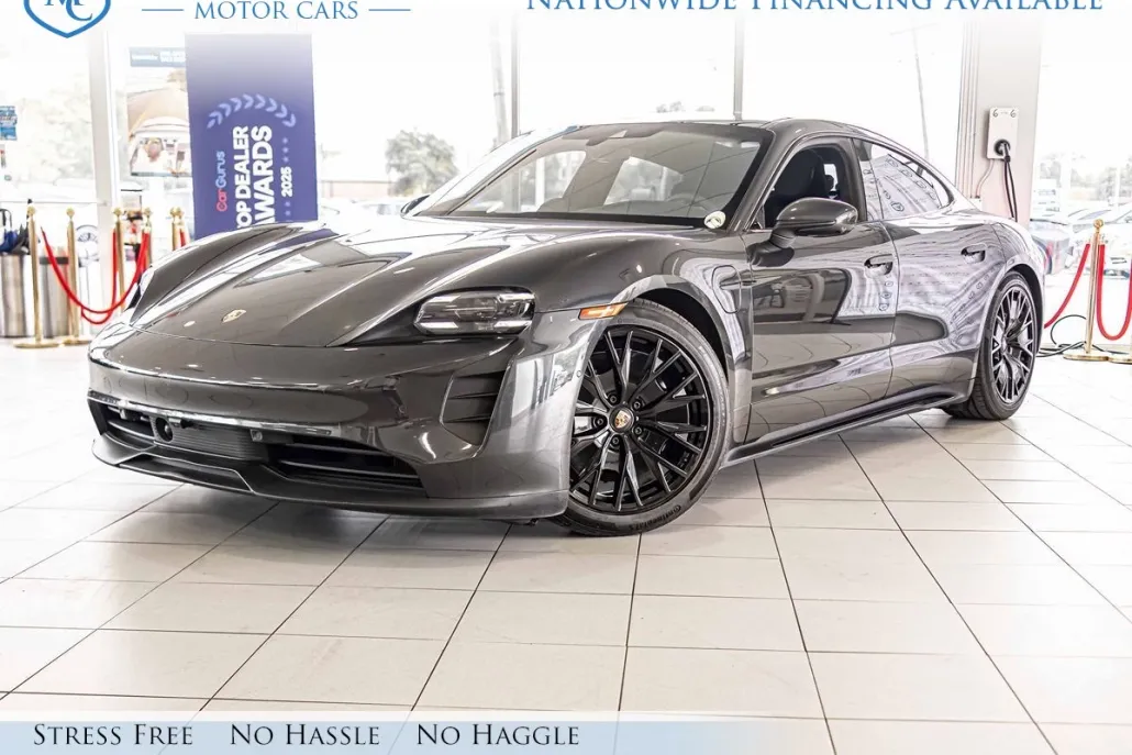2022 Porsche Taycan GTS photo 1