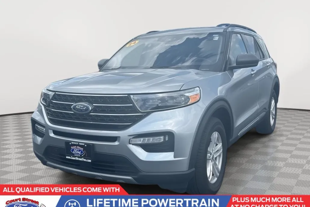 2024 Ford Explorer XLT photo 1