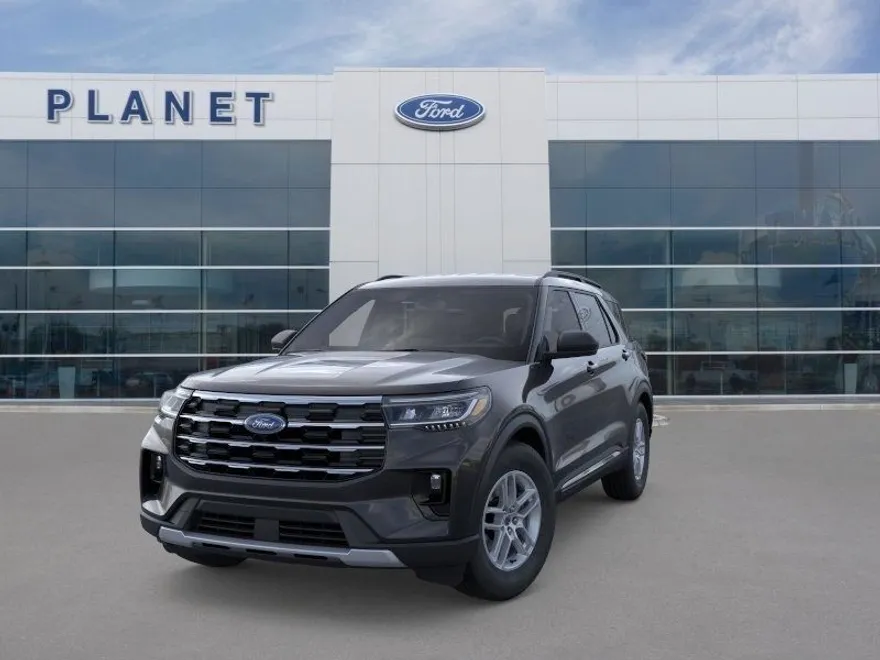 2025 Ford Explorer photo 1