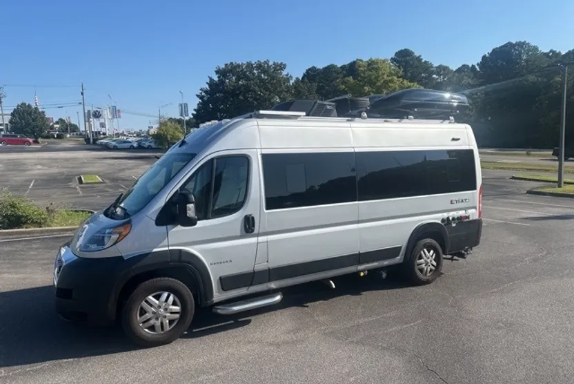 2022 Ram ProMaster 3500 Window Van Cargo Van photo 1