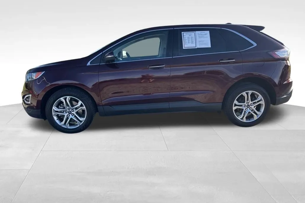 2018 Ford Edge Titanium photo 1