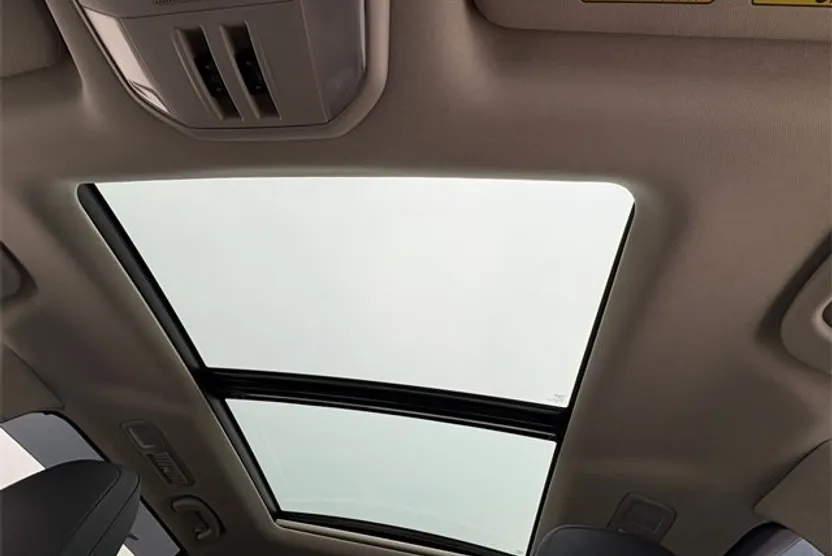 2025 Subaru Ascent Onyx Edition Touring photo 1
