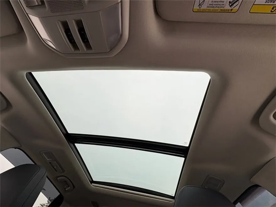 2025 Subaru Ascent Onyx Edition Touring photo 1