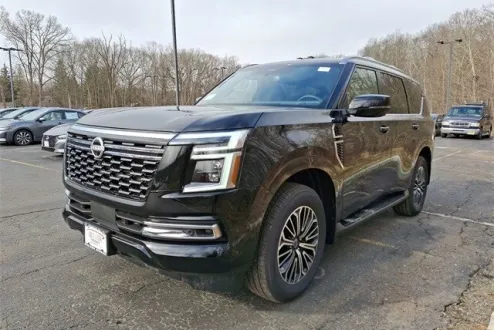 2025 Nissan Armada SL photo 2