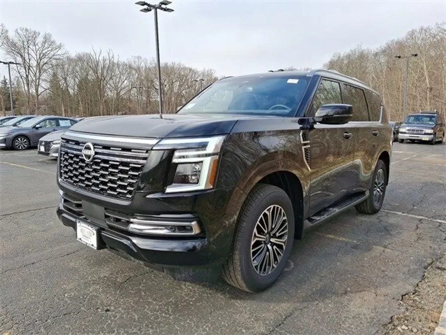 2025 Nissan Armada SL photo 2