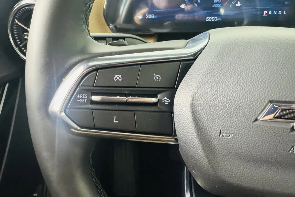2025 Chevrolet Equinox ACTIV photo 1