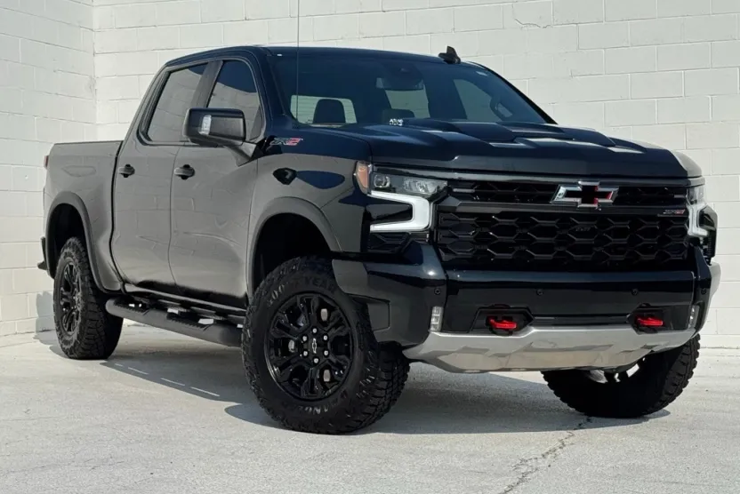 2025 Chevrolet Silverado 1500 ZR2 photo 1