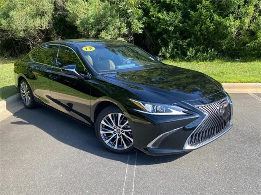 2019 Lexus ES 350 photo 1