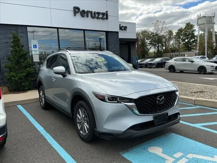 2023 Mazda CX-5 2.5 S Preferred photo 1